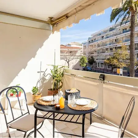 Ariane - 23m2 - 5 Min - Climatise Cannes